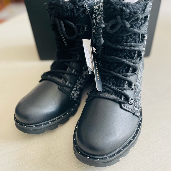 NIB! Sorel Lennox Lace Waterproof Boot - Picture 3 of 6